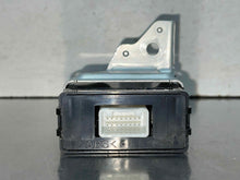 Load image into Gallery viewer, SUSPENSION CONTROL MODULE COMPUTER Rav4 2006 06 2007 07 - NW579059