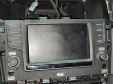 Load image into Gallery viewer, RADIO VOLKSWAGEN GOLF 2017 17 - NW579277
