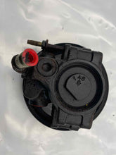 Load image into Gallery viewer, Power Steering Pump MOUNTAINEER 2003 - NW162884