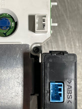 Load image into Gallery viewer, SPEEDOMETER CLUSTER Volvo C70 1999 99 2000 00 2001 01 - NW162343
