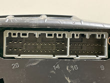 Load image into Gallery viewer, Speedometer Cluster Dodge 300C 2006 - NW158705
