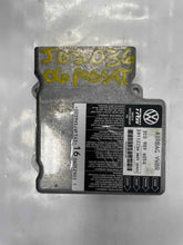 Load image into Gallery viewer, Air Bag computer Volkswagen Passat 2006 06 2007 07 - NW38821