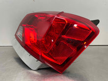 Load image into Gallery viewer, OUTER TAIL LIGHT LAMP Impala Impala New Style Impala Old Style 14-20 Right - NW581805