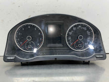 Load image into Gallery viewer, SPEEDOMETER CLUSTER Volkswagen Tiguan 13 14 15 16 17 - NW582531