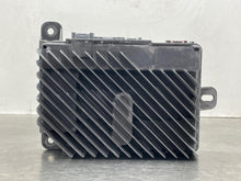 Load image into Gallery viewer, RADIO AMPLIFIER Cadillac SRX 2013 13 2014 14 - NW584391