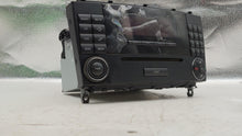 Load image into Gallery viewer, Radio MERCEDES CLK 2005 - NW139132
