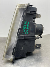 Load image into Gallery viewer, HEADLIGHT LAMP ASSEMBLY Mercury Grand Marquis 2005 05 Left - NW586368