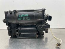 Load image into Gallery viewer, AIR RIDE COMPRESSOR E350 E550 CLS500 CLS55 CLS550 CLS63 E280 00-11 - NW586767