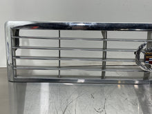 Load image into Gallery viewer, Grille Oldsmobile Allante 1990 - NW97856