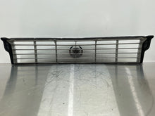 Load image into Gallery viewer, Grille Oldsmobile Allante 1990 - NW97856