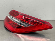Load image into Gallery viewer, OUTER TAIL LIGHT LAMP E300 E350 E400 E550 E63 10 11 12 13 Right - NW479572