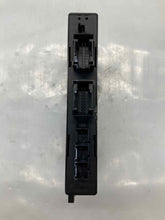 Load image into Gallery viewer, Computer Mercedes-Benz SL600 2004 - NW35551