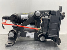 Load image into Gallery viewer, SUSPENSION AIR COMPRESSOR PUMP Vanden Pl XJ XJL XJR 2010-2014 - NW8347