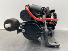 Load image into Gallery viewer, SUSPENSION AIR COMPRESSOR PUMP Vanden Pl XJ XJL XJR 2010-2014 - NW8347