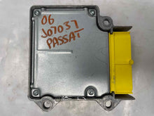 Load image into Gallery viewer, Air Bag computer Volkswagen Passat 2006 06 2007 07 - NW38824
