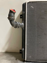 Load image into Gallery viewer, RADIATOR A3 Eos Golf Passat 2006 06 2007 07 2008 08 09 - NW132658