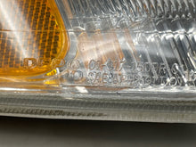 Load image into Gallery viewer, PARKLAMP Honda Accord 1994 94 1995 95 96 97 Right - NW82673
