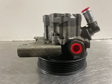 Load image into Gallery viewer, POWER STEERING PUMP 525i 530i 2004 04 2005 05 - NW163133
