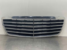 Load image into Gallery viewer, GRILL Mercedes E320 E430 E55 2000 00 01 02 03 - NW98512