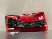 Load image into Gallery viewer, TAIL LIGHT LAMP ASSEMBLY Rover Disco II Disco SD Discovery 99-00 Right - NW182006