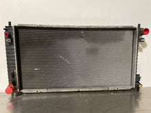 Load image into Gallery viewer, RADIATOR Expedition Navigator 1999 99 2000 00 2001 01 2002 02 - NW131701