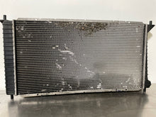 Load image into Gallery viewer, RADIATOR Expedition Navigator 1999 99 2000 00 2001 01 2002 02 - NW131701