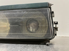 Load image into Gallery viewer, HEADLIGHT LAMP ASSEMBLY BMW 740i 740il 750il 95 96 97 98 Right - NW102656