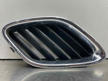 Load image into Gallery viewer, GRILLE Saab 9-3 2003 03 04 05 06 07 Upper End Left - NW98631