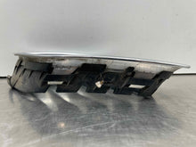 Load image into Gallery viewer, GRILLE Saab 9-3 2003 03 04 05 06 07 Upper End Left - NW98631