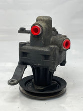 Load image into Gallery viewer, POWER STEERING PUMP BMW 525i 1989 89 1990 90 - NW163117