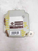 Load image into Gallery viewer, TRANSFER CASE CONTROL MODULE COMPUTER M35 M45 06 07 08 - NW31501