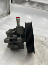 Load image into Gallery viewer, Power Steering Pump Dodge Caliber 2007 - NW162641
