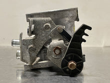Load image into Gallery viewer, THROTTLE BODY Saab 900 9-3 1994 94 1995 95 96 97 98 - NW178497