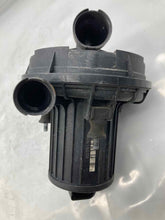 Load image into Gallery viewer, AIR INJECTION PUMP SMOG Cayenne 2004 04 2005 05 2006 06 - NW8255
