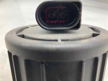 Load image into Gallery viewer, AIR INJECTION PUMP SMOG Cayenne 2004 04 2005 05 2006 06 - NW8255