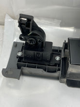 Load image into Gallery viewer, CD Changer BMW 760i 745i 2003 03 2004 04 2005 05 - NW136674