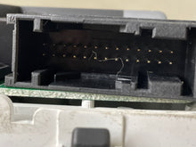 Load image into Gallery viewer, Speedometer Cluster Cadillac STS 2005 - NW158603