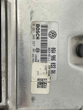 Load image into Gallery viewer, ECU ECM COMPUTER Volkswagen Jetta 2005 05 Manual - NW62756