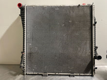 Load image into Gallery viewer, RADIATOR BMW X5 2000 00 2001 01 02 03 04 05 06 Auto - NW132061