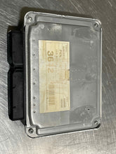 Load image into Gallery viewer, ECU ECM COMPUTER Jetta 2004 04 2.0L Auto - NW62745