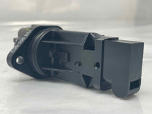 Load image into Gallery viewer, Mass Air Flow Sensor Meter MAF G20 I30 Maxima Sentra 00 01 02 - NW4973