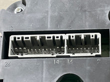 Load image into Gallery viewer, Speedometer Cluster Dodge Dakota 2006 - NW158779