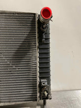 Load image into Gallery viewer, RADIATOR Expedition F150 Pickup LT Navigator 2004-2008 AT - NW131814