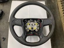 Load image into Gallery viewer, Steering Wheel SILVERADO 1500 PICKUP 2018 - DG85654