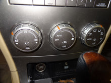 Load image into Gallery viewer, TEMPERATURE CONTROLS Subaru Forester 2007 07 2008 08 - NW101298