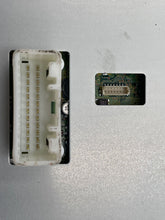 Load image into Gallery viewer, Display Screen Nissan Murano Titan Aramada 03 04 05 06 07 08 09 10 11 12 - NW105247