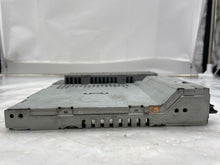 Load image into Gallery viewer, RADIO Land Rover Range Rover 05 06 07 08 09 AM FM CD - NW139426