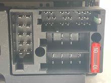 Load image into Gallery viewer, RADIO Audi A8 S8 2002 02 2003 03 AM FM With Cass - NW136200
