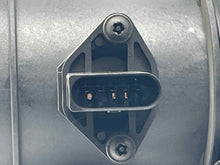 Load image into Gallery viewer, Mass Air Flow Sensor Meter MAF Audi S4 S6 S8 2001-2009 - NW4754