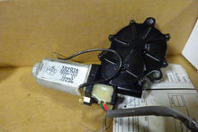 Load image into Gallery viewer, CONVERTIBLE TOP MOTOR SC430 02 03 04 05 06 07 08 09 10 Left - NW50153